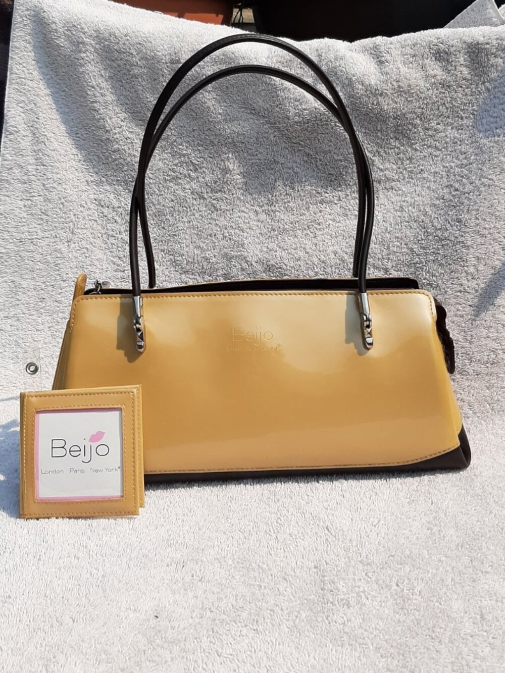 Beijo Classic London Paris New York Tan Handbag 12" x 5.5" x 4"